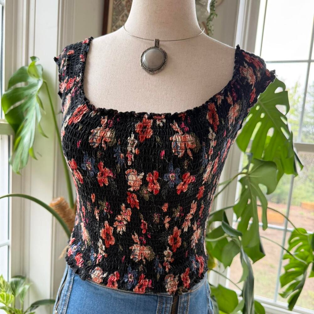 Hollister Black Floral Short Sleeve Top Small